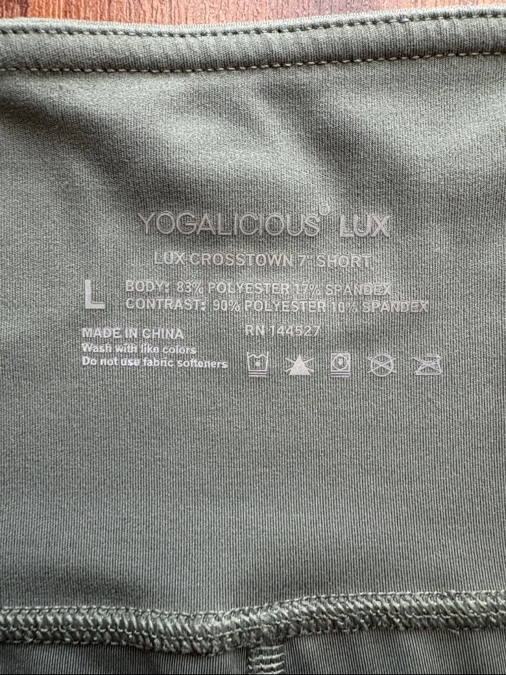 Yogalicious Woman’s Olive Green High-Waist Crossover active Shorts Size L - Picture 2 of 7